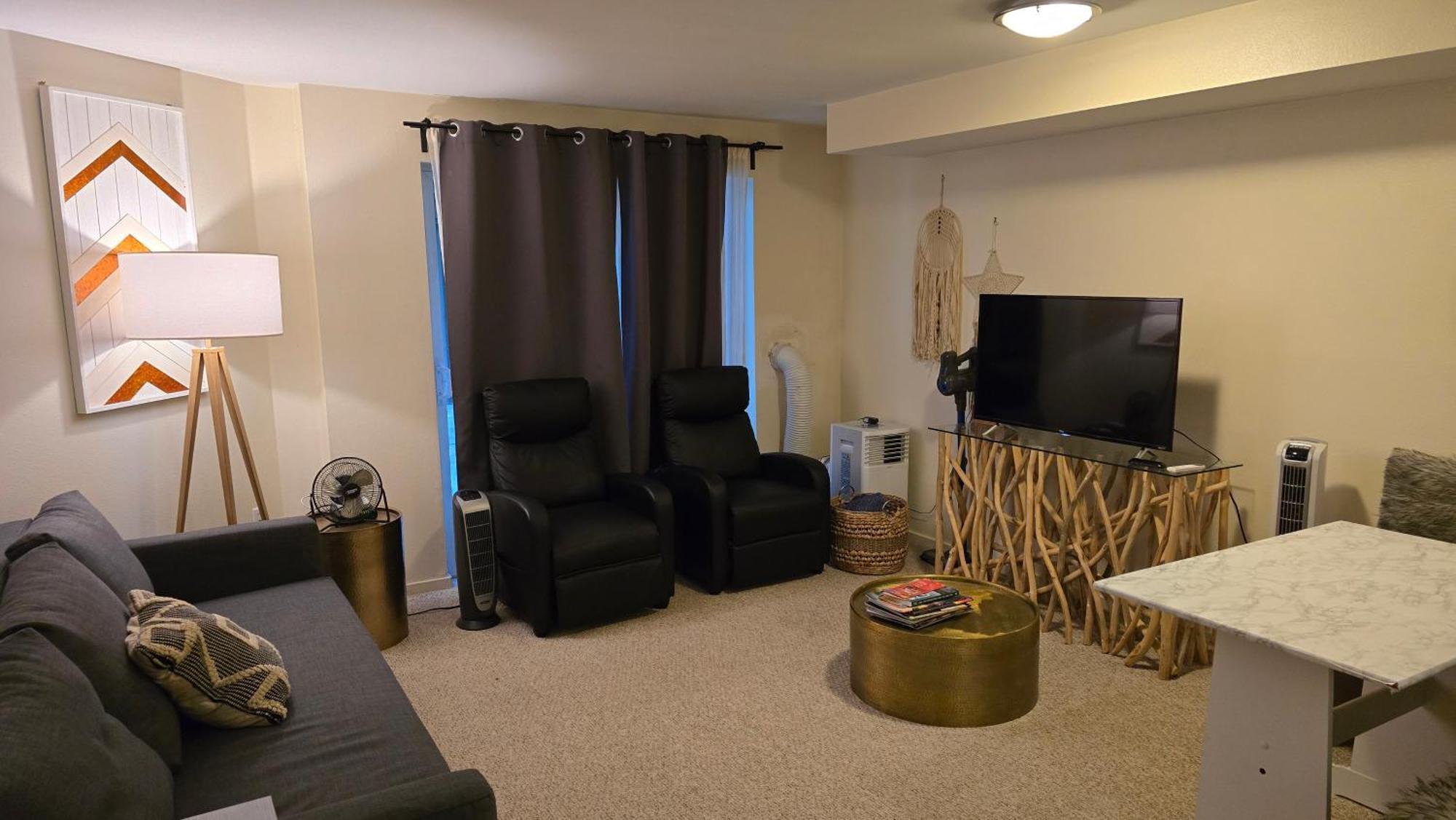 Lovely 1 Bedroom In The Heart Of Seattle! *