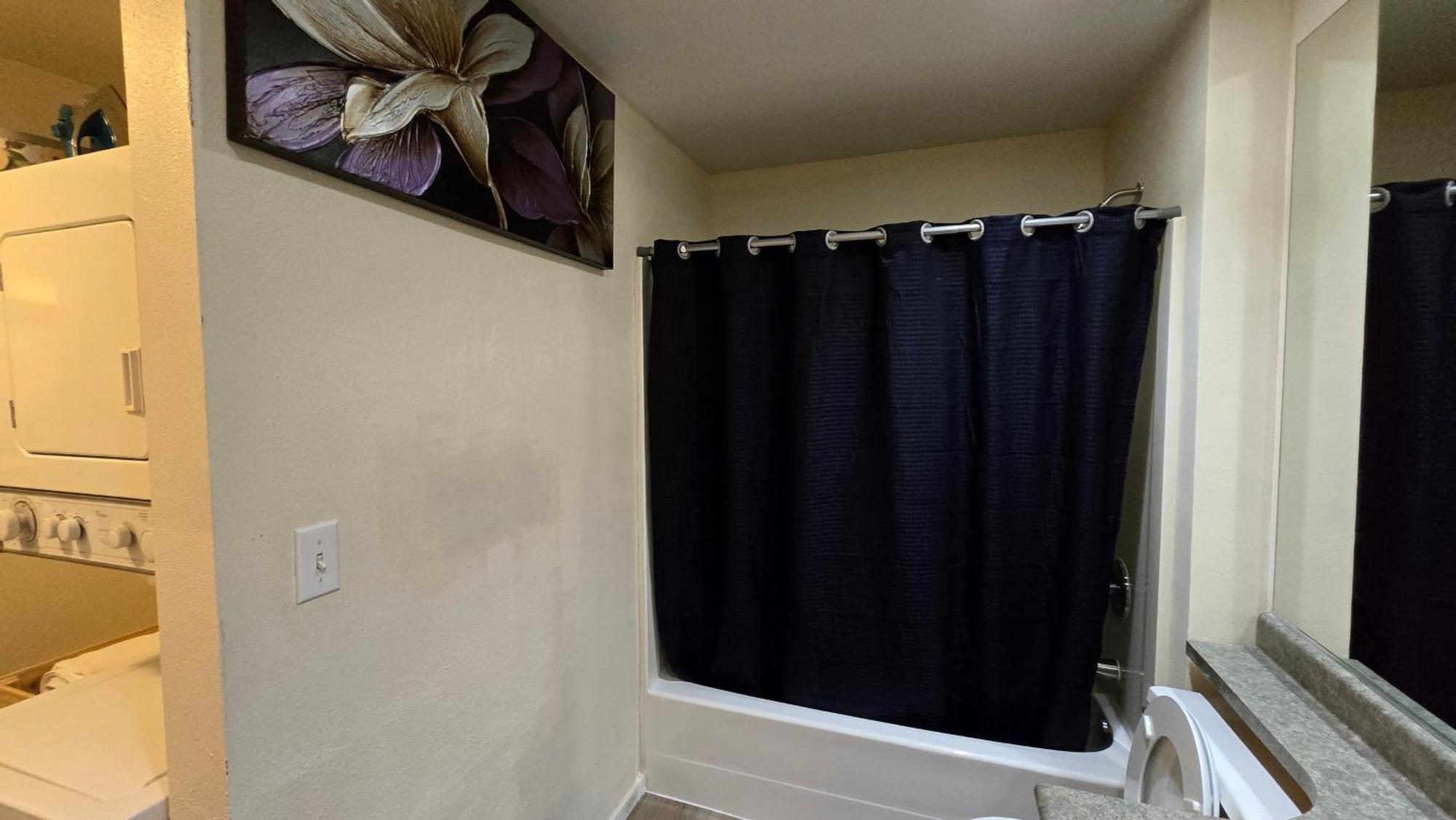 Lovely 1 Bedroom In The Heart Of Seattle!